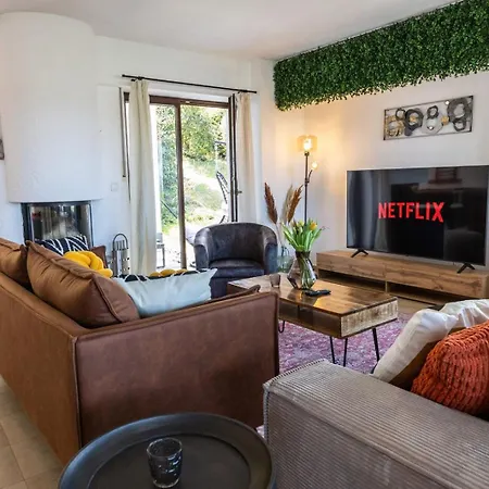 Mosel Lounge Pool Table Football Table Garden Terrace Апартаменты Лайвен