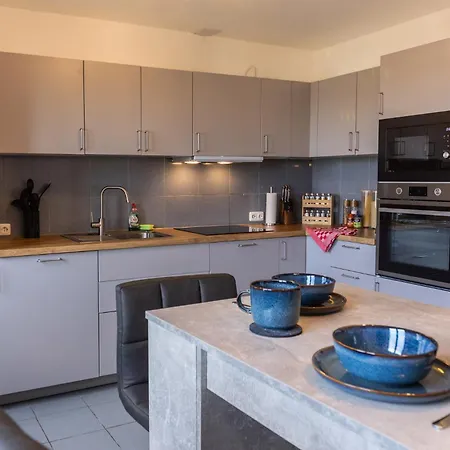 Mosel Lounge Pool Table Football Table Garden Terrace Лайвен