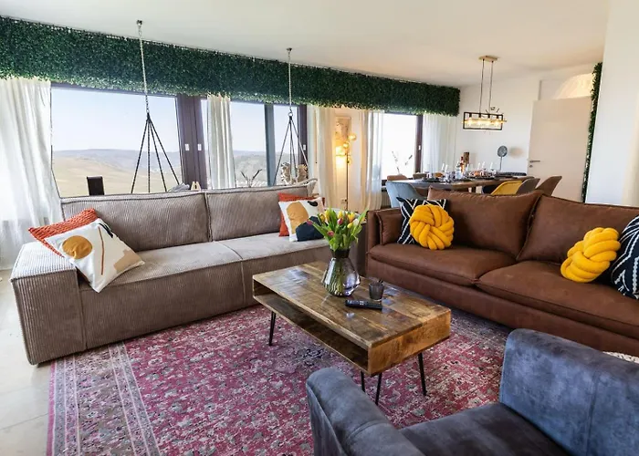 Mosel Lounge Pool Table Football Table Garden Terrace Apartament